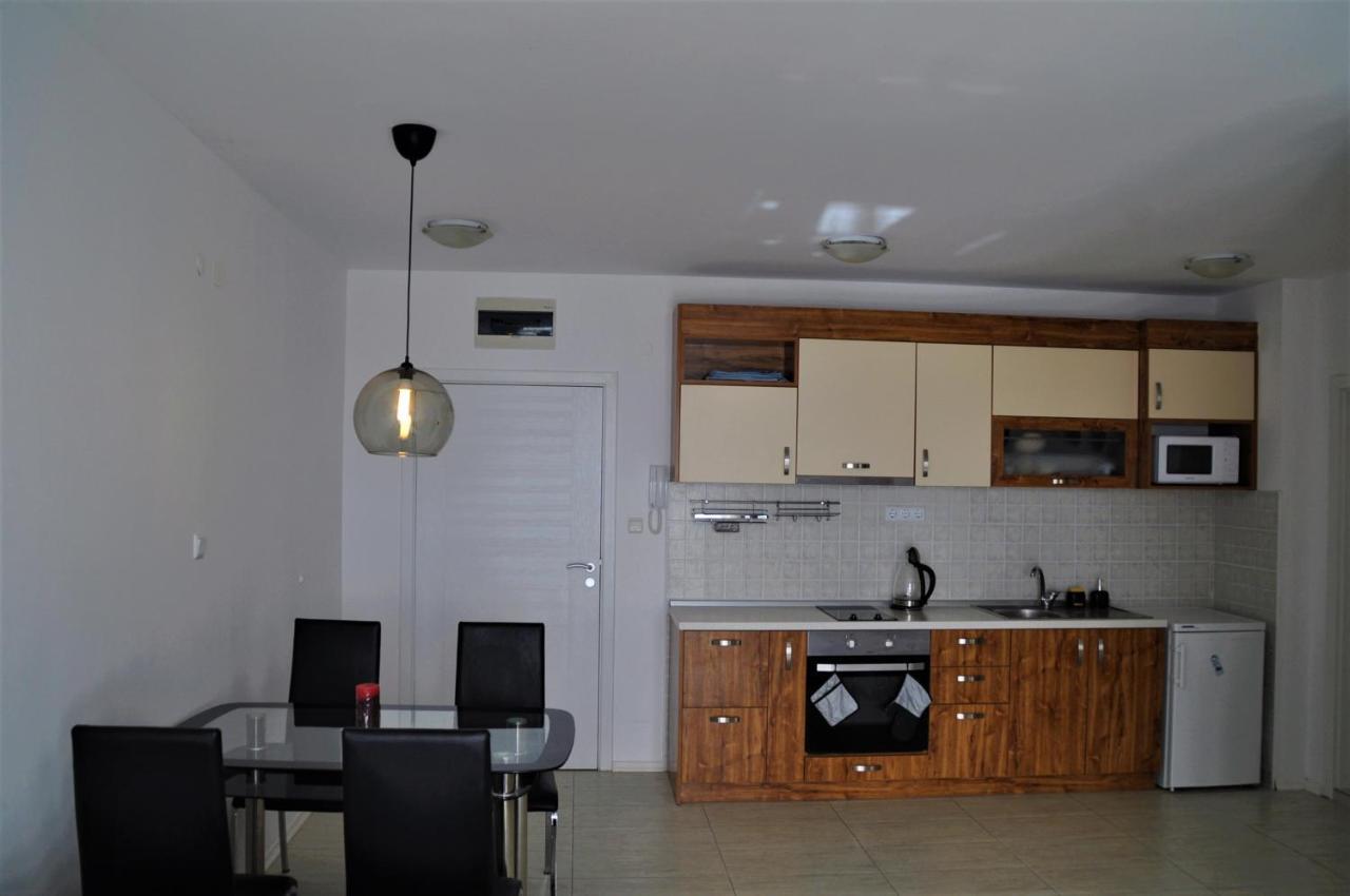 Private Apartment In Green Life Beach Resort Созополь Экстерьер фото