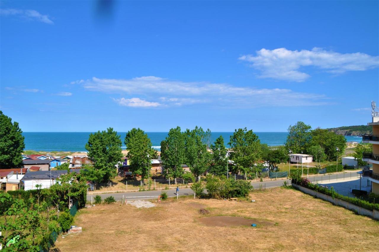 Private Apartment In Green Life Beach Resort Созополь Экстерьер фото