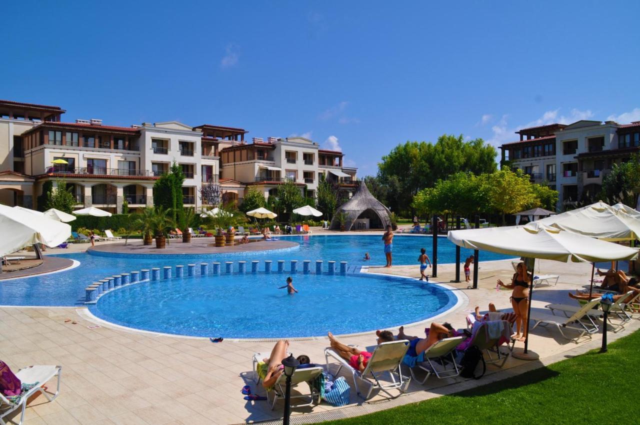 Private Apartment In Green Life Beach Resort Созополь Экстерьер фото