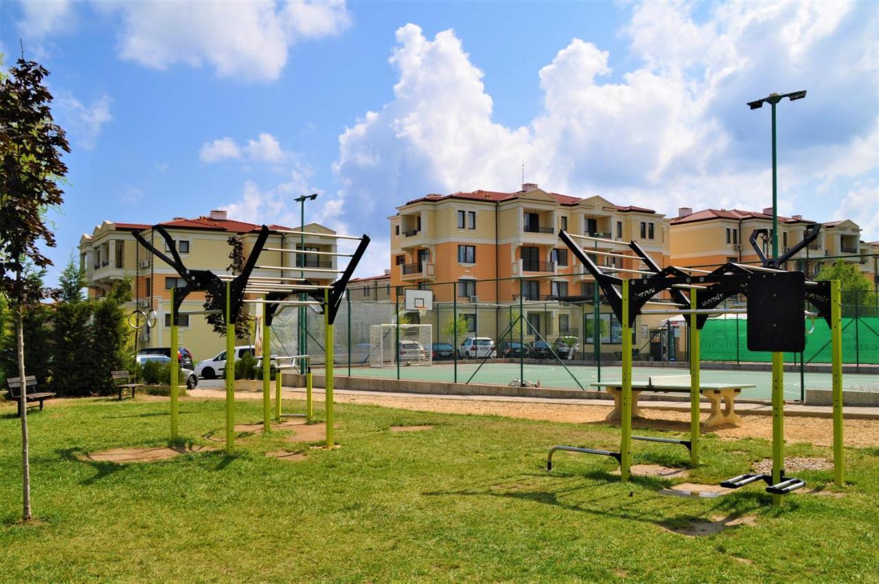 Private Apartment In Green Life Beach Resort Созополь Экстерьер фото